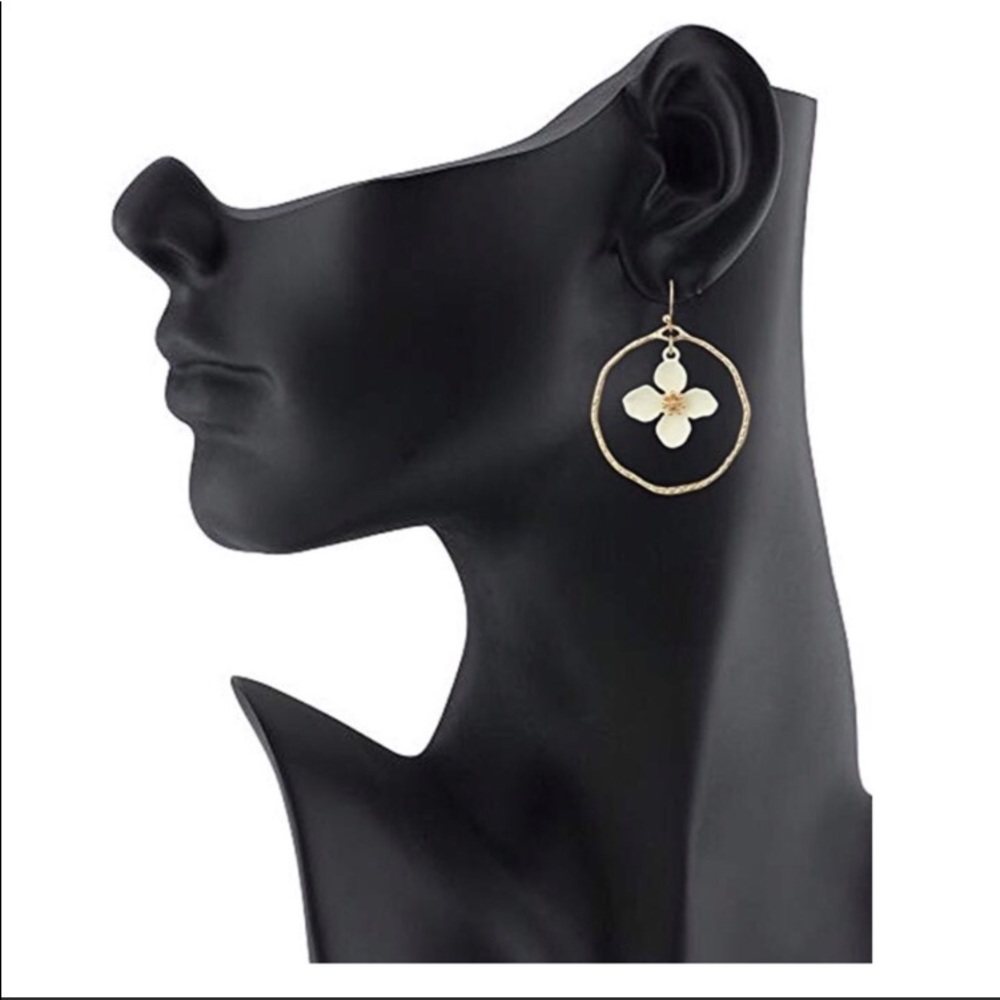 Last—Ivory Flower Dangle Hoop Earrings - Picture 3 of 3